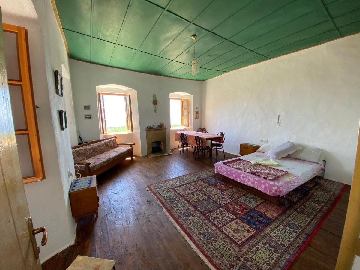 Shotgun Hostel & Guesthouse Vuno Εξωτερικό φωτογραφία