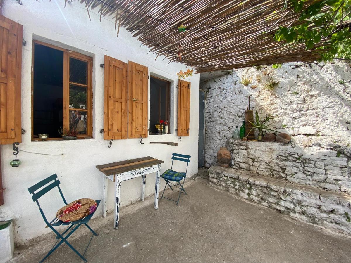 Shotgun Hostel & Guesthouse Vuno Εξωτερικό φωτογραφία