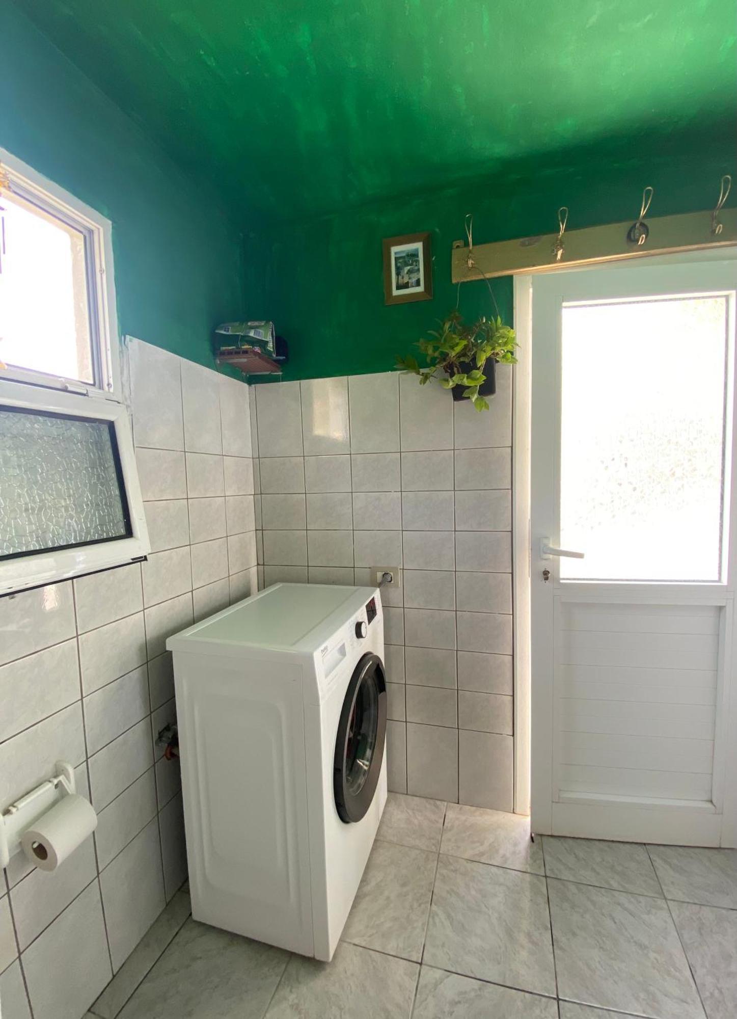 Shotgun Hostel & Guesthouse Vuno Εξωτερικό φωτογραφία