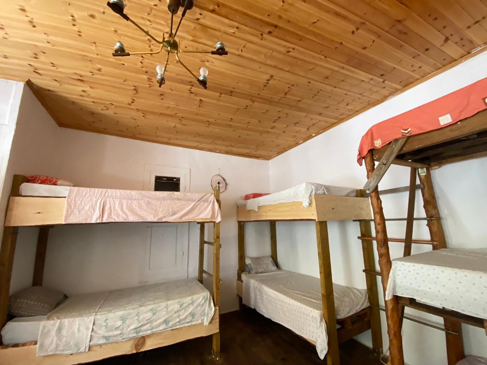 Shotgun Hostel & Guesthouse Vuno Εξωτερικό φωτογραφία